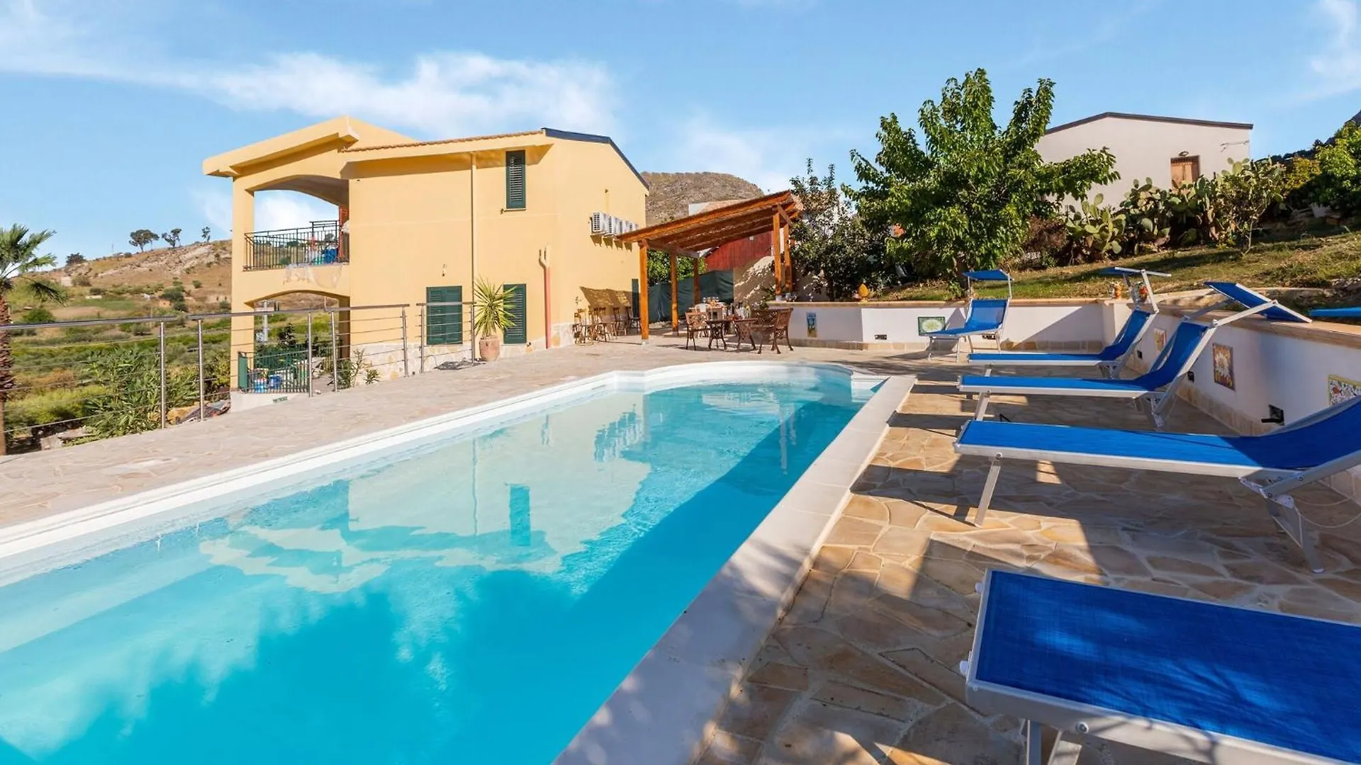Ravishing Villa In Realmonte With Private Swimming Pool