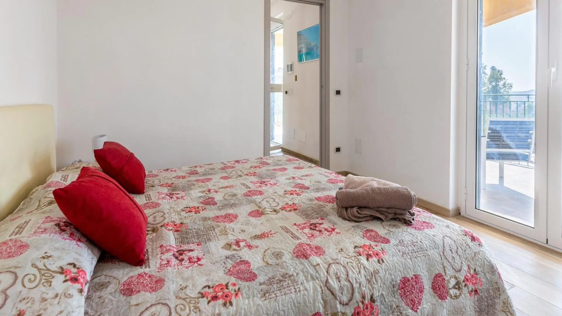 Ravishing Villa In Realmonte With Private Swimming Pool Italien